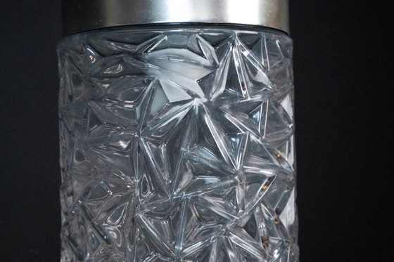 Image 1 of Een paar Italiaanse hanglampen van glas en gepolijst aluminium, jaren 70.