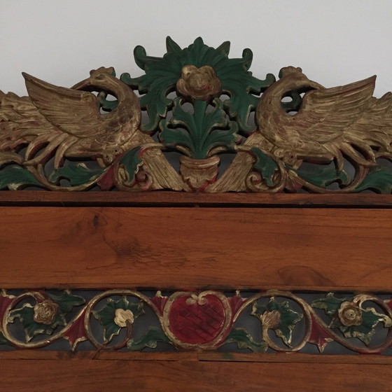 Image 1 of Miroir italien antique en bois sculpté à la main