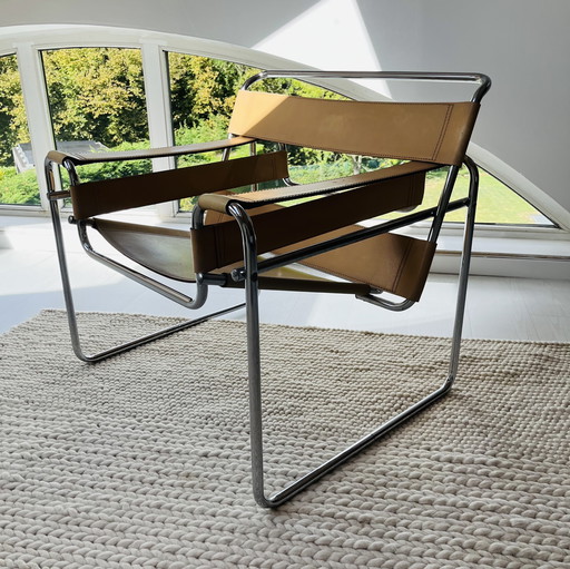 Vintage replica design stoel met tuigleer en buisframe - in redelijke staat