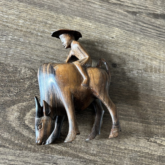 Image 1 of Figurine de buffle d'eau d'Indonésie