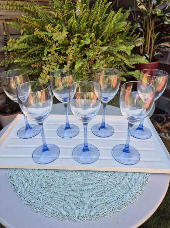 Vintage Luminarc Azur Wine Glasses, Set of 7 – Original Box – Made in France (blue stem) – Glass & Decanter (photo 9 of 12)