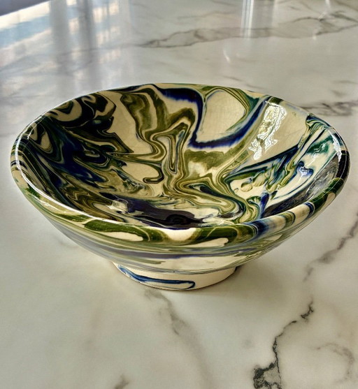 Terracotta salad bowl with a marbled effect