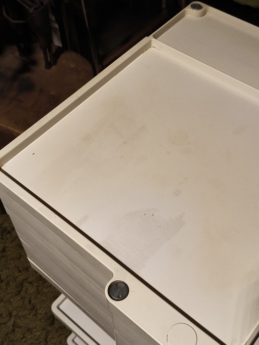 Vintage design Kunststof Boby trolley van Joe Colombo