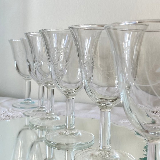 Image 1 of 6 antique stemmed glasses engraved with stylized flowers, suitable for wine or water