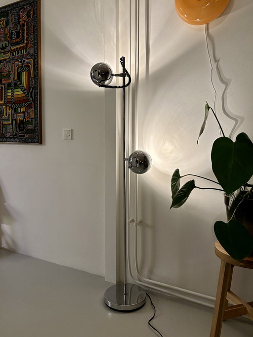 Leitmotiv Space Age Stehlampe Chrom