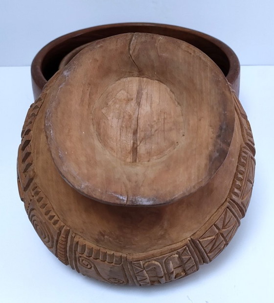 Image 1 of vier antike Massivholzschalen