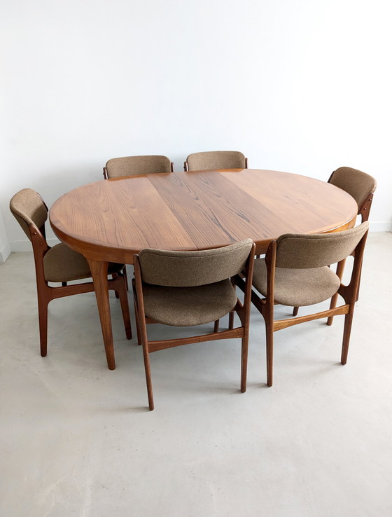 Image 1 of Set van 6 'Model 49' eetkamerstoelen door Erik Buck voor Oddense Maskinsnedkeri 1960'S