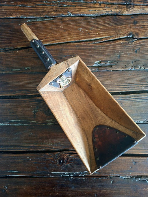 Pala Decoración vintage de madera, cuero y metal - Artesanía rústica farm