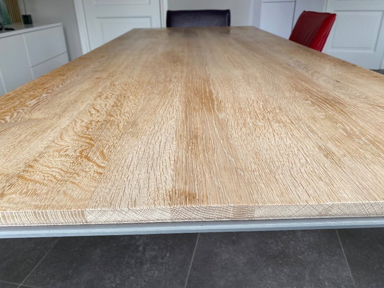 Image 1 of Dining table brand Janua