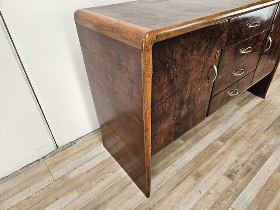 Image 1 of Art Deco dressoir in walnoot en licht walnoot.