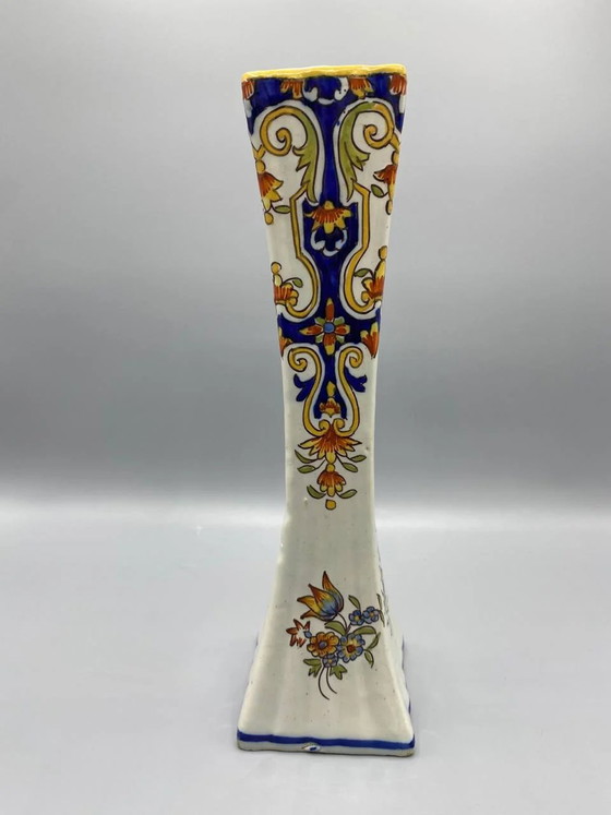Grote faience cornetvaas, Rouen-decoratie, wapen van Les Sables-d'Olonne – Decoratieve objecten (photo 2 of 7)