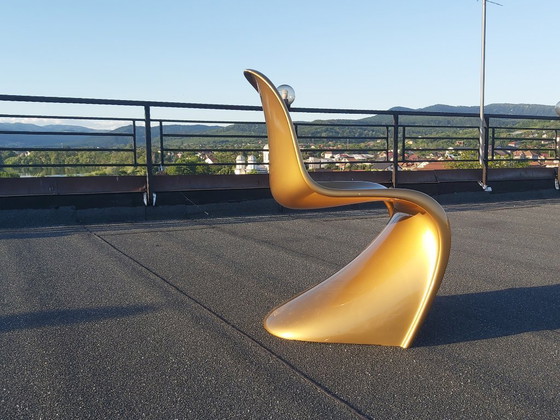 Image 1 of Vitra Panton Classic Gold 2007 – Moët & Chandon Edition (2 Stück, nummeriert, Sammlerstücke)