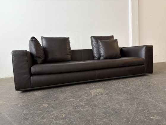 Minotti Powell Divano Designer con Chaise Longue in Pelle – Zona salotto (photo 3 of 14)