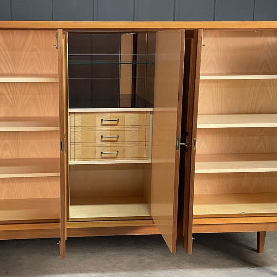 Image 1 of Credenza alta vintage XL – noce – anni '60