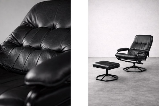 Image 1 of Poltrona girevole e pouf in pelle nera danese moderna vintage di metà secolo di Unico, anni '70, set di 2