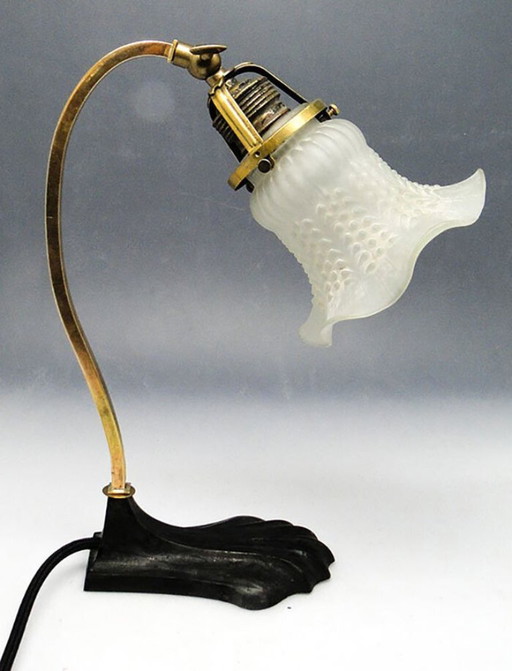 20th Century Art Nouveau Glass and Metal Bedside Lamp, Austria, 1890s – tafellampen (photo 2 of 9)