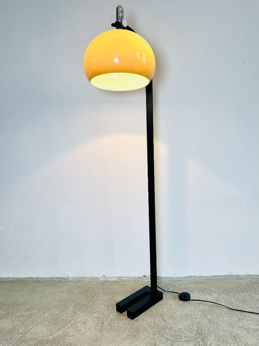 Mushroom Shade Floor Lamp by Dijkstra Lampen, The Netherlands, 1970s – vloerlampen, Plastic, Metal