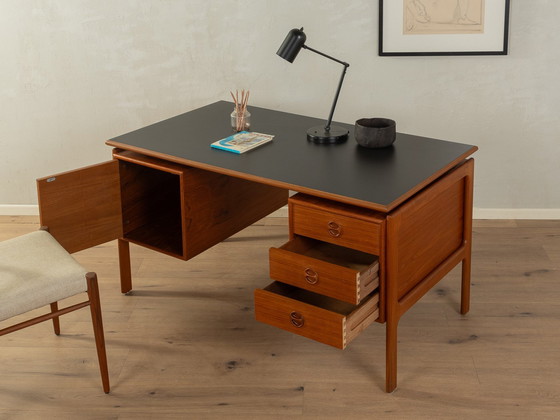 Image 1 of 1960s free-standing Desk by Arne Vodder