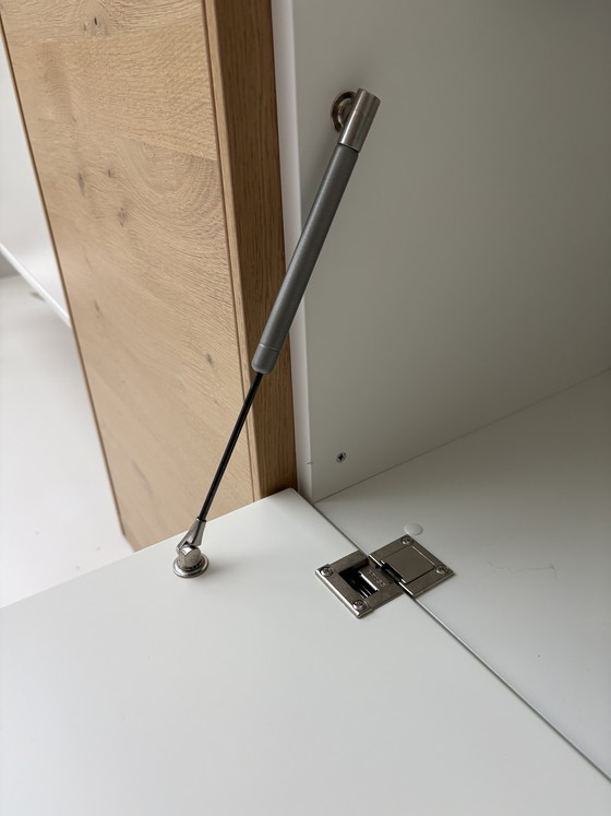 Image 1 of Armoire murale de rangement pour intérieur contemporain