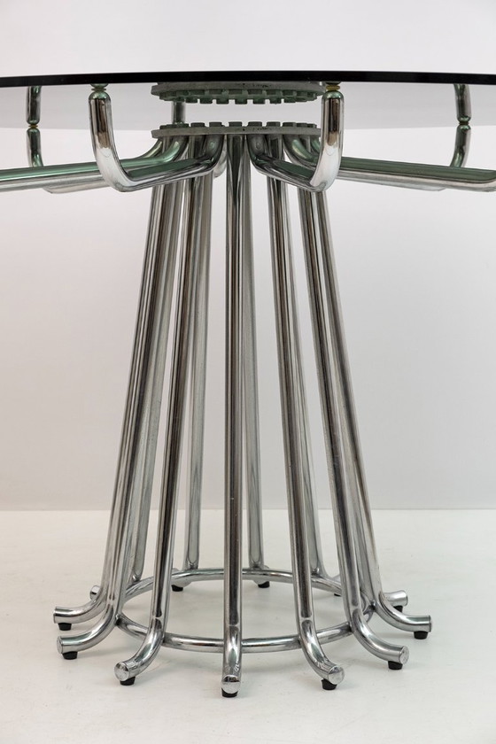 Image 1 of Gastone Rinaldi Mid-Century Modern Italiaanse ronde eettafel van verchroomd metaal, jaren 70