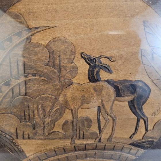 Image 1 of Tablett mit Antilopenschnitzerei, Holz, Art Deco, ps XX - Frankreich