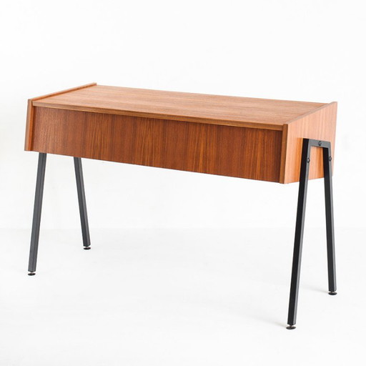 Consola vintage de teca y hierro lacado. Estilo escandinavo. Francia, década de 1960. – consoles, Iron, Wood (photo 2 of 12)