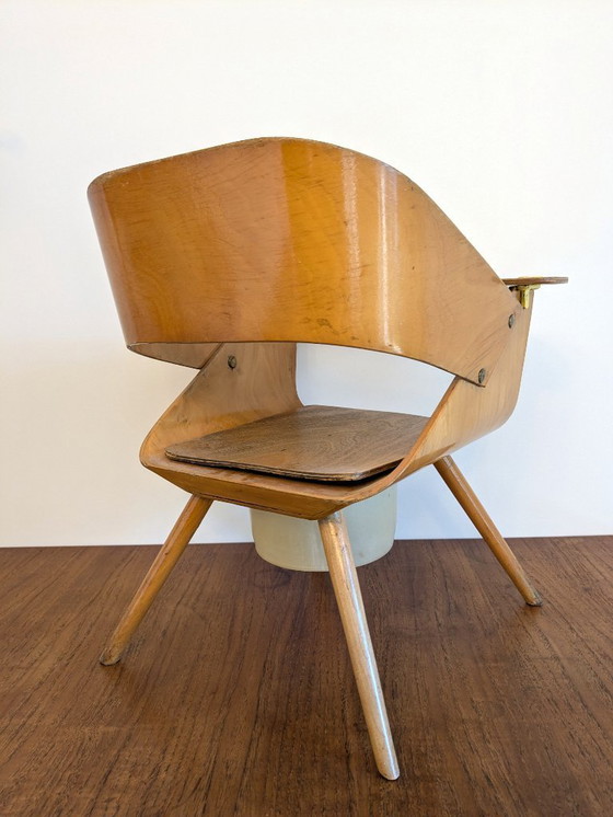 Image 1 of Sedia per bambini vintage in legno curvato Baumann