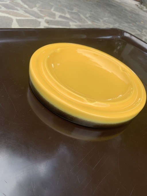 Large Vintage 1970s Round Ashtray, Ø 22 cm - Fat Lava Ceramic, Mustard Yellow and Brown - WGP
