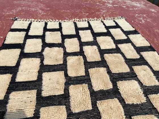 Image 1 of Beni Ourain tapijt 230x160 cm – Zwart-crème geruit Marokkaans wollen tapijt – Handgemaakt Berber tapijt