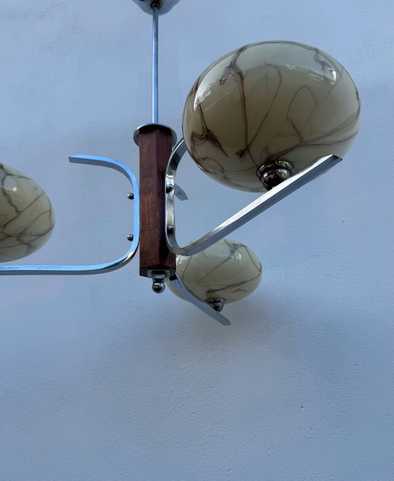 Image 1 of Lampadario Art Déco in cromo e vetro opalino marmorizzato