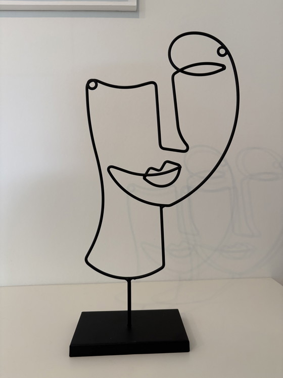 Image 1 of Scultura moderna in filo di acciaio nero