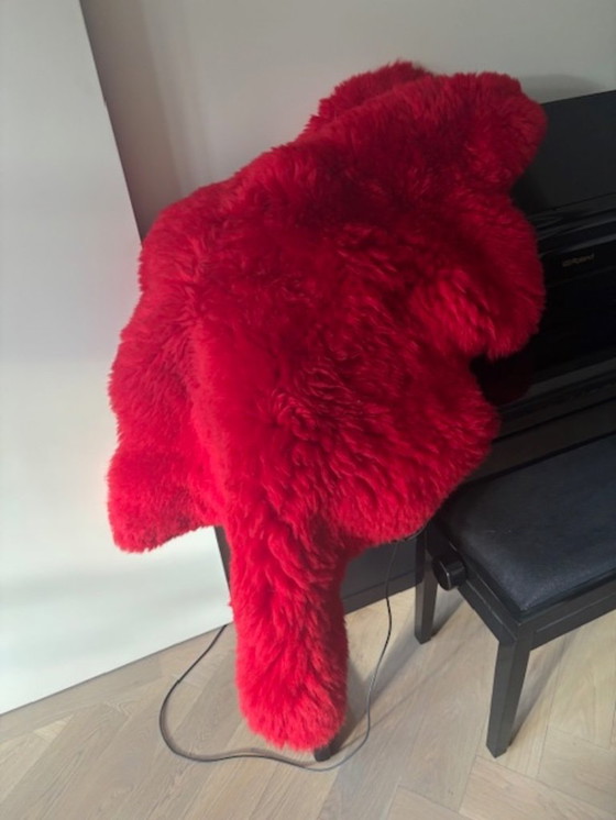 Image 1 of Pelle di pecora rossa, bella per Natale