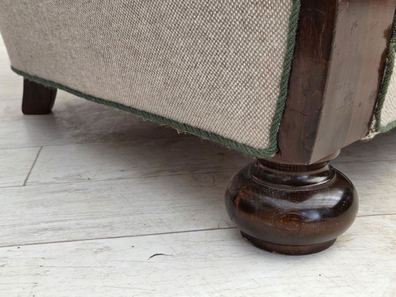 Dänisches 3-Sitzer-Sofa aus den 1960er Jahren, Möbelwolle, Eichenholz. – 3-5 Sitzer Sofas, Wood, Wool (photo 4 of 17)