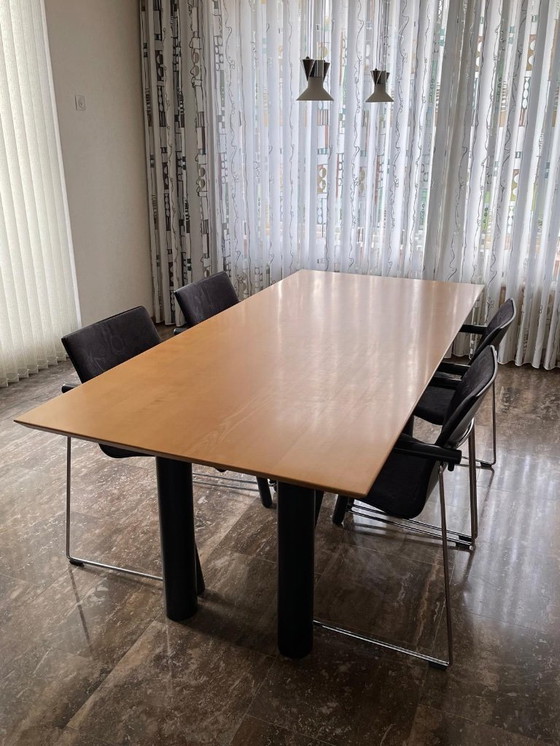 Image 1 of Eetkamertafel Zoom Z4 200 x 90 cm, massief beuken blad, ronde metalen zwarte poten