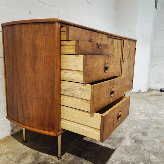 Image 1 of Credenza Fristho di William Watting, in noce e ottone, anni '50.