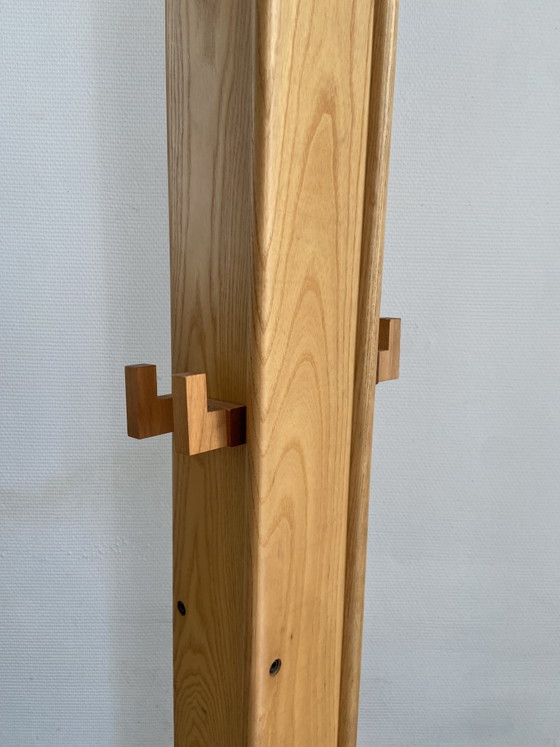 Solid Oak Column Coat Rack, Brutalist Style — in the spirit of Giuseppe Rivadossi, 1970s – Wood (photo 3 of 9)