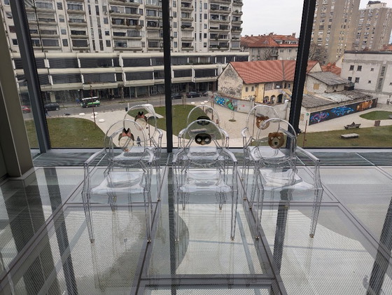 Image 1 of Set of 6 Limited Edition Louis Ghost Chairs by Philippe Starck for Kartell – Rare Artistic Designs