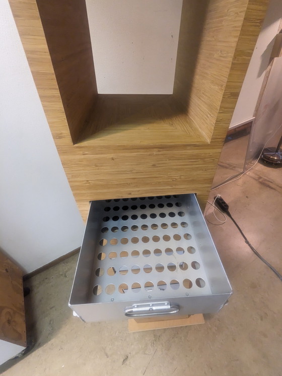 Image 1 of Falsche Tulpe, Kommode 1