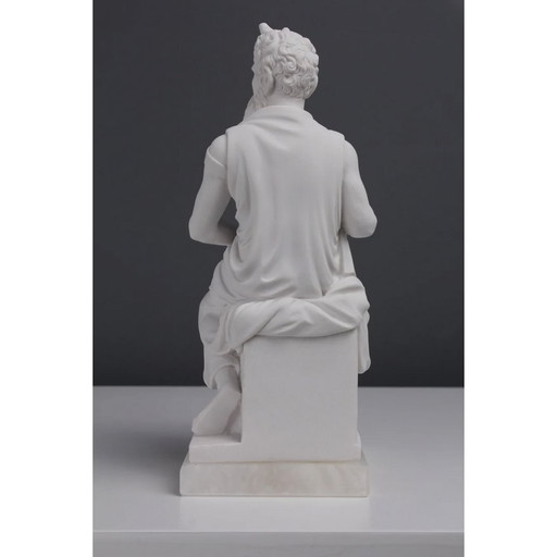 1x full marble sculpture