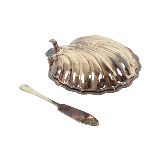 Image 1 of Piatto da burro a conchiglia Queen Anne