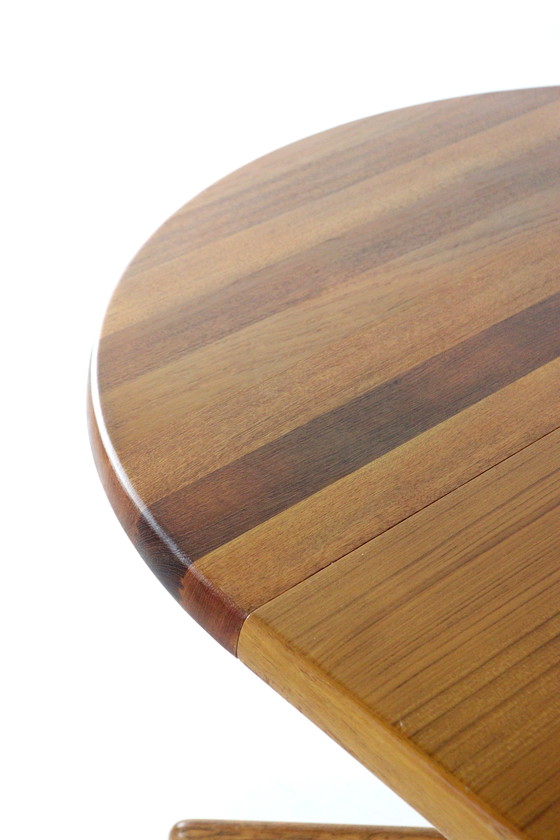 Image 1 of Table de salle à manger ronde extensible en teck massif danois 'Hurup' Vintage