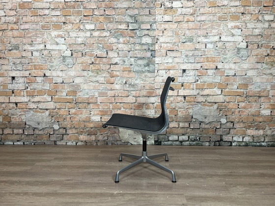 Image 1 of Sedia laterale Herman Miller Eames Aluminum Group
