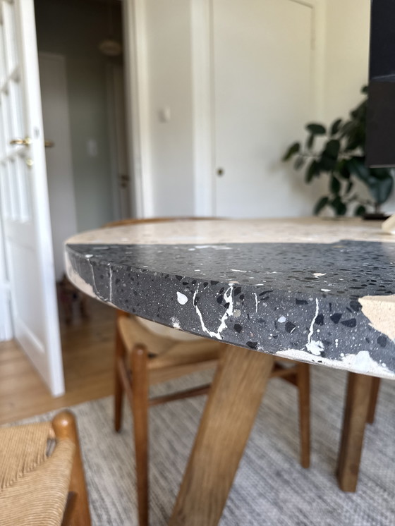 Image 1 of Esstisch Terazzo von Kentholz