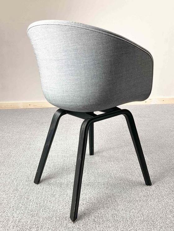Image 1 of Hay Aac23 Meeting Chair