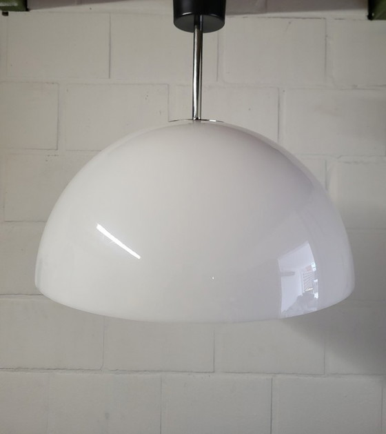 Image 1 of Lampada a sospensione vintage in plexiglass dell'era spaziale, bianca, probabilmente anni '70
