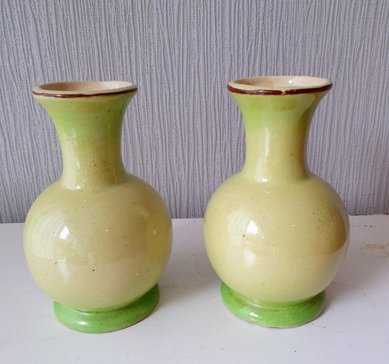 Image 1 of Set of 2 vases with hand-painted floral design