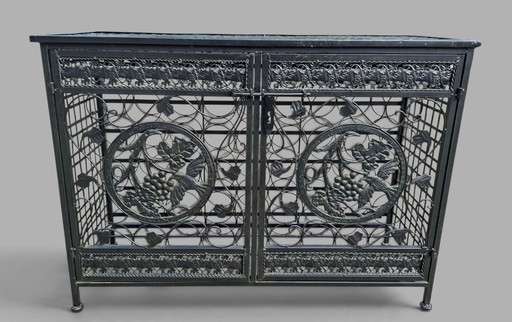 Beautifully decorated metal wine rack, dimensions: 106x36cm and 78cm high.