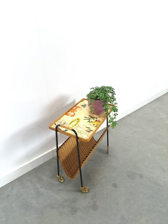 Image 1 of Tijdschriftenrek met formica dienblad op wielen, bijzettafel
