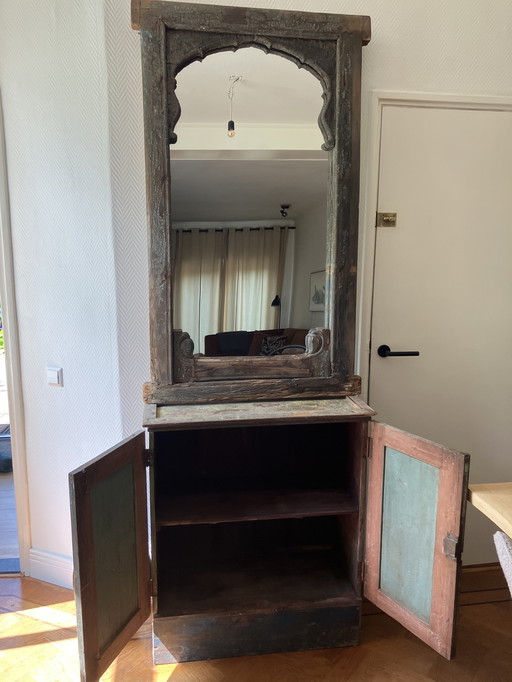 1001 nights antique mirror with cabinet