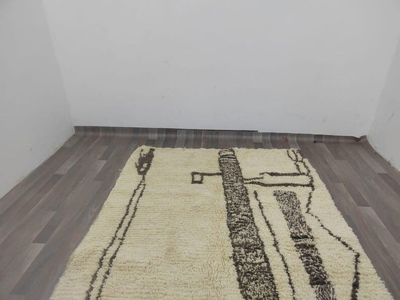 Azilal-Teppich aus reiner Wolle, handgefertigt nach traditioneller Handwerkskunst, Größe 2/3 m – Ahrend (photo 4 of 7)
